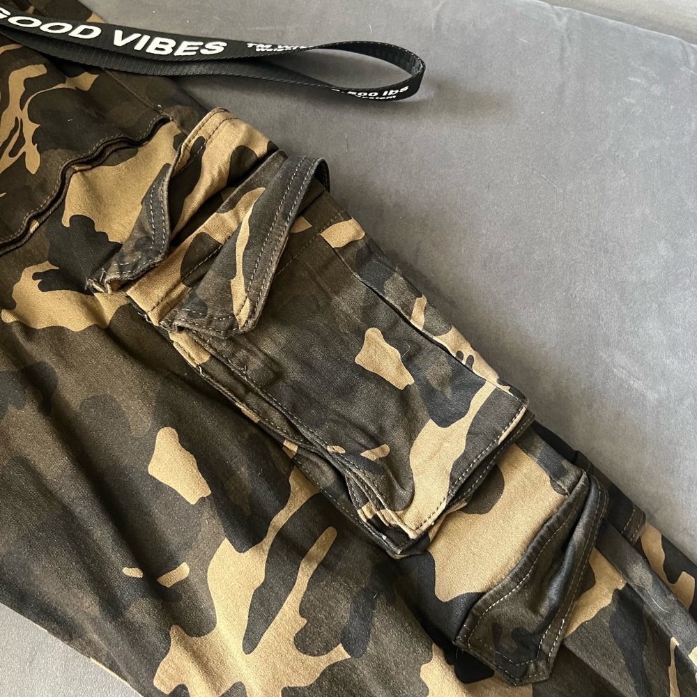 Fashion nova cargo pants